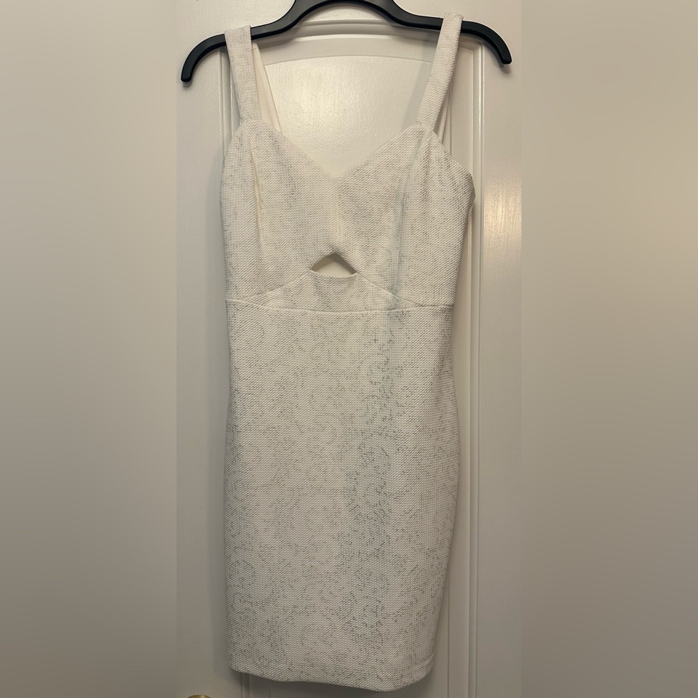 GUESS Size 4 White Silver Design Bodycon Textured Cutout Sleeveless Midi Dress